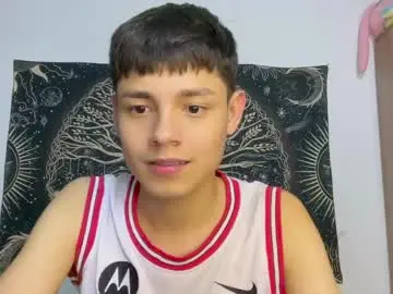 Chaturbate Free Porn Cam of andy_belier