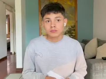 Chaturbate Live Porn of andy_belier