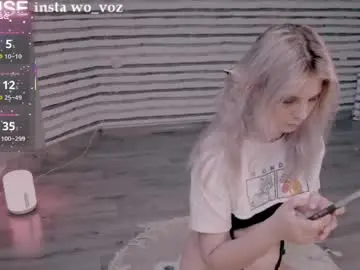 Chaturbate Live Sex of careful_i_bite