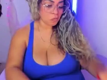 Chaturbate Best live sex cam show of latinamav22
