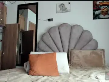 Chaturbate Best live sex cam show of manucute_23_
