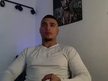 Chaturbate Nude Webcam of _luxury_23