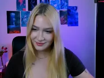 Chaturbate Live Sex Cam of awesomeemma_