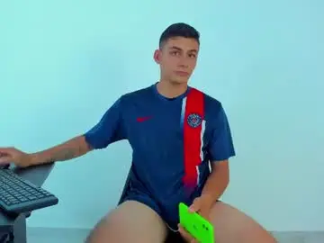 Chaturbate Live Sex Cam of max_wild01
