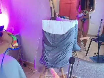 Chaturbate Sex Cam of emily_carter2