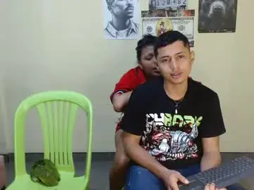 Chaturbate Live Sex Cam of lil_condor_baby