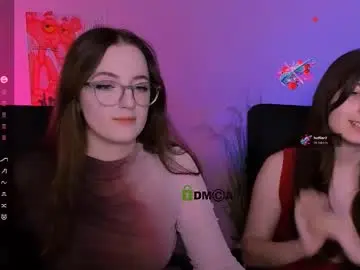 Chaturbate Live Sex Cam of luna_berryy
