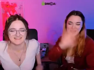 Chaturbate Live Sex Cam of luna_berryy