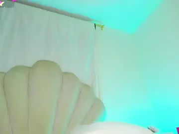 Chaturbate Live Sex Cam of bellaadajud