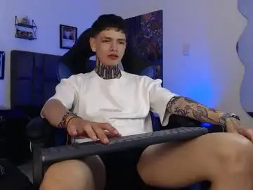 Chaturbate Live Sex Cam of dann_brown