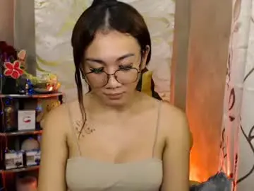 Chaturbate Nude Webcam of pia_worthsback