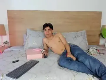 Chaturbate Live Sex of ethan__carter