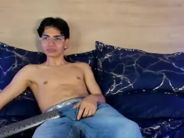 Chaturbate Live Sex Cam of ethan__carter