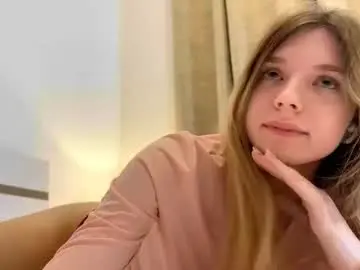 Chaturbate Live Sex Cam of chloe_show