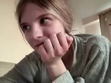 Chaturbate Live Sex Cam of chloe_show