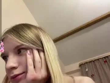 Chaturbate Live Sex Cam of chloe_show