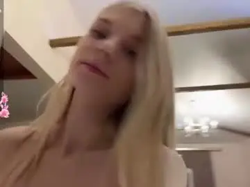 Chaturbate Live Sex Cam of chloe_show