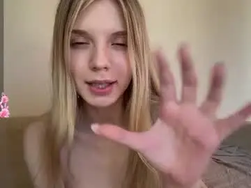 Chaturbate Live Sex Cam of chloe_show