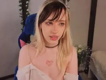 Chaturbate Live Sex Cam of nerdy_freyua