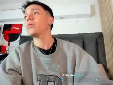Chaturbate Free Live Porn of noahh_saenz