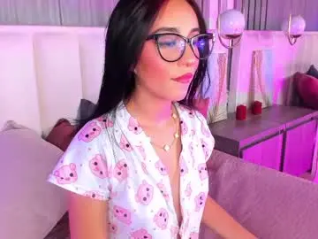 Chaturbate Nude Webcam of emmarios_qm