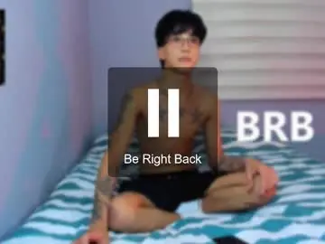 Chaturbate Live Sex of guy_veryhot1