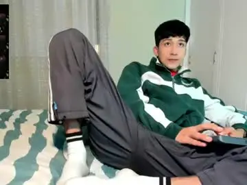 Chaturbate Sex Cam of guy_veryhot1
