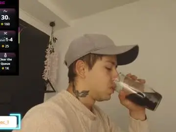 Chaturbate Live Sex of alecadrews_