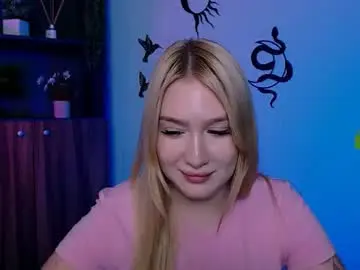 Chaturbate Live Sex Cam of playful_sophie