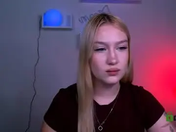 Chaturbate Live Sex Cam of playful_sophie