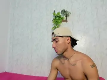Chaturbate Private Sex Chat of dady_show69