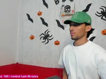 Chaturbate Live Sex Cam of dady_show69