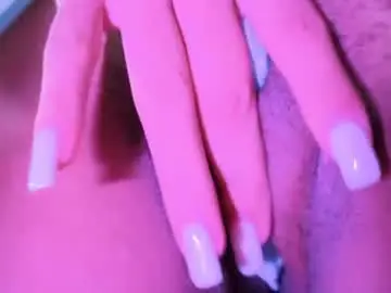 Chaturbate Live Sex Cam of pocahontas_moon