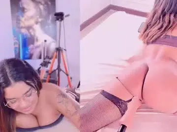 Chaturbate Live Porn of tinny_annie