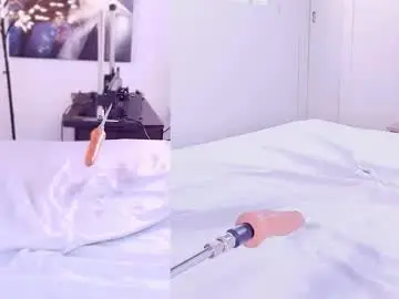 Chaturbate Adult Video Chat of tinny_annie