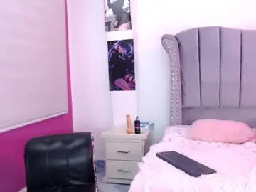 Chaturbate Live Sex Cam of isabela_love01