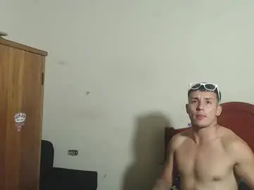 Chaturbate Live Sex of daylon_brown_