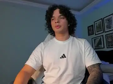 Chaturbate Live Sex Cam of ian_versace