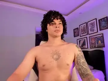 Chaturbate Live Porn of ian_versace
