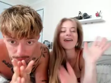 Chaturbate Live Sex Cam of ellajadeexx