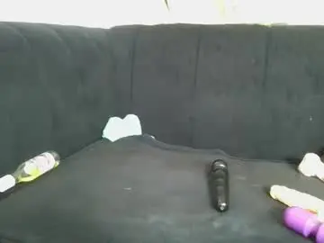 Chaturbate Live Sex Cam of slim_bitch_