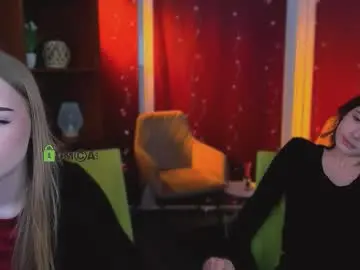 Chaturbate Free Live Porn of mia_bamby1