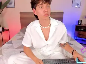 Chaturbate Watch Live Sex Cams of novaybrian