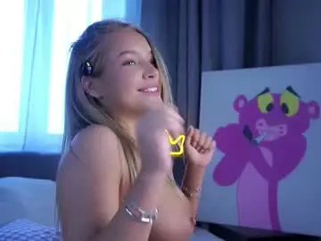 Chaturbate Best live sex cam show of lipswithsmileonthem