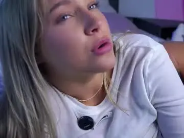 Chaturbate Nude Webcam of lipswithsmileonthem