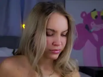 Chaturbate Adult Video Chat of lipswithsmileonthem