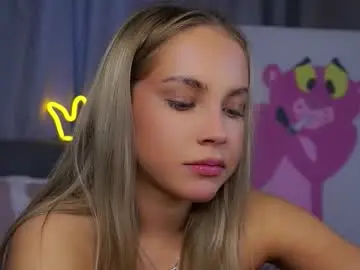 Chaturbate Best live sex cam show of lipswithsmileonthem