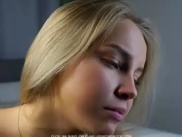 Chaturbate Sex Cam of lipswithsmileonthem