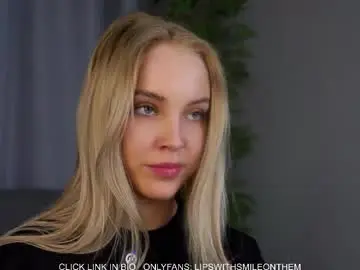 Chaturbate Adult Video Chat of lipswithsmileonthem