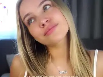 Chaturbate Live Sex of lipswithsmileonthem